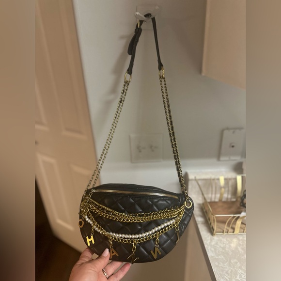 Black Quilted Chain Shoulder Bag - Picture 1 of 5